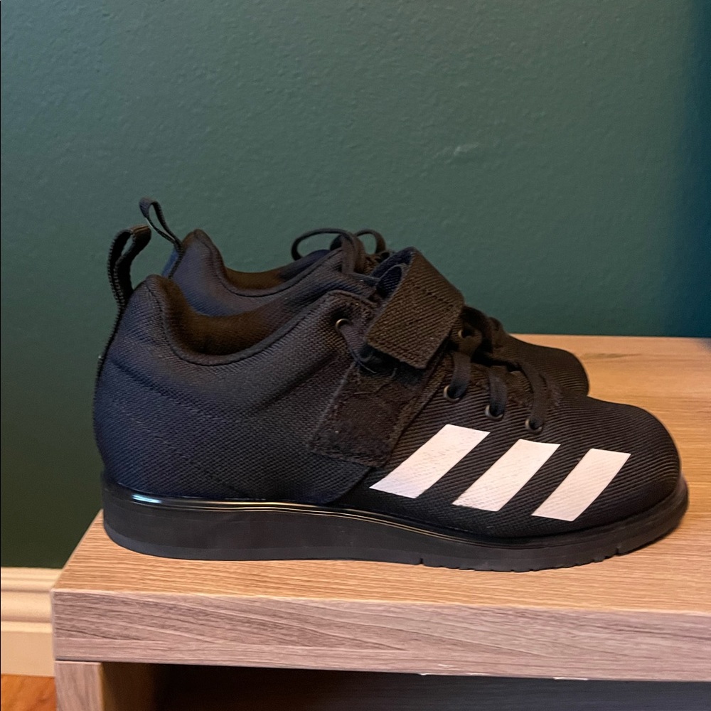 Women’s Adidas powerlift shoes